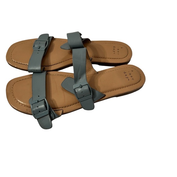 A New Day Blue Gray 2 Band Strap Buckle Sandals Size 6 1/2 - Picture 4 of 6